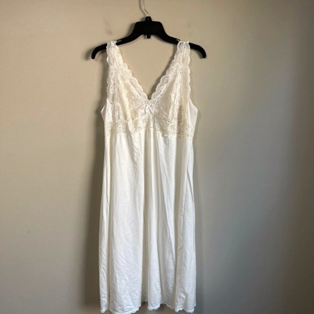 Shadow line large ivory gown
